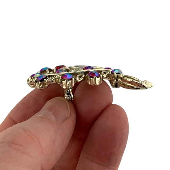 CORO FLORAL RED AURORA BOREALIS AB FLOWERS LEAVES Goldtone Vintage SIGNED 2-1/4" - Picture 8 of 14